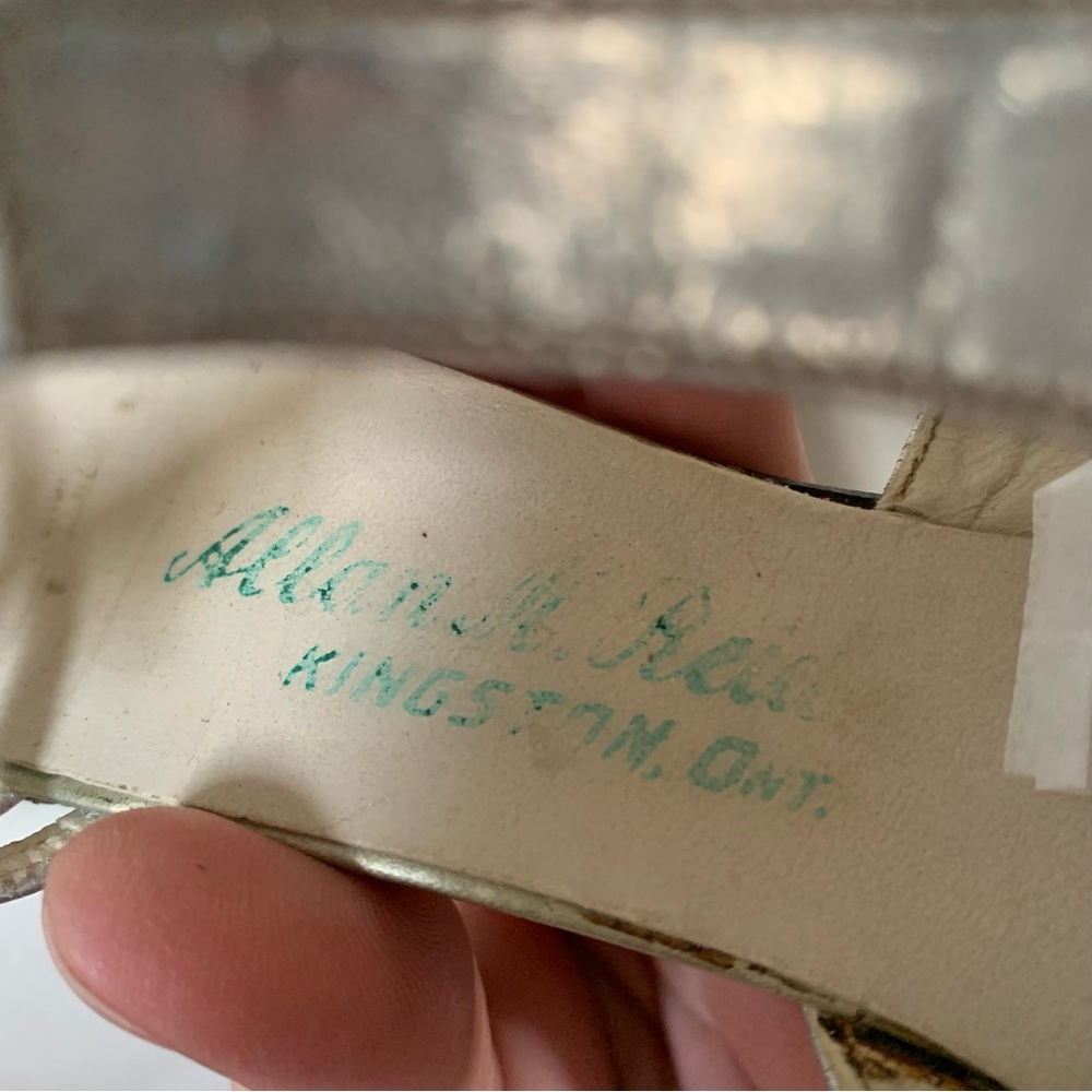 Antique 1920s Silver Leather T-Strap Art Deco Heels - Picture 15 of 16